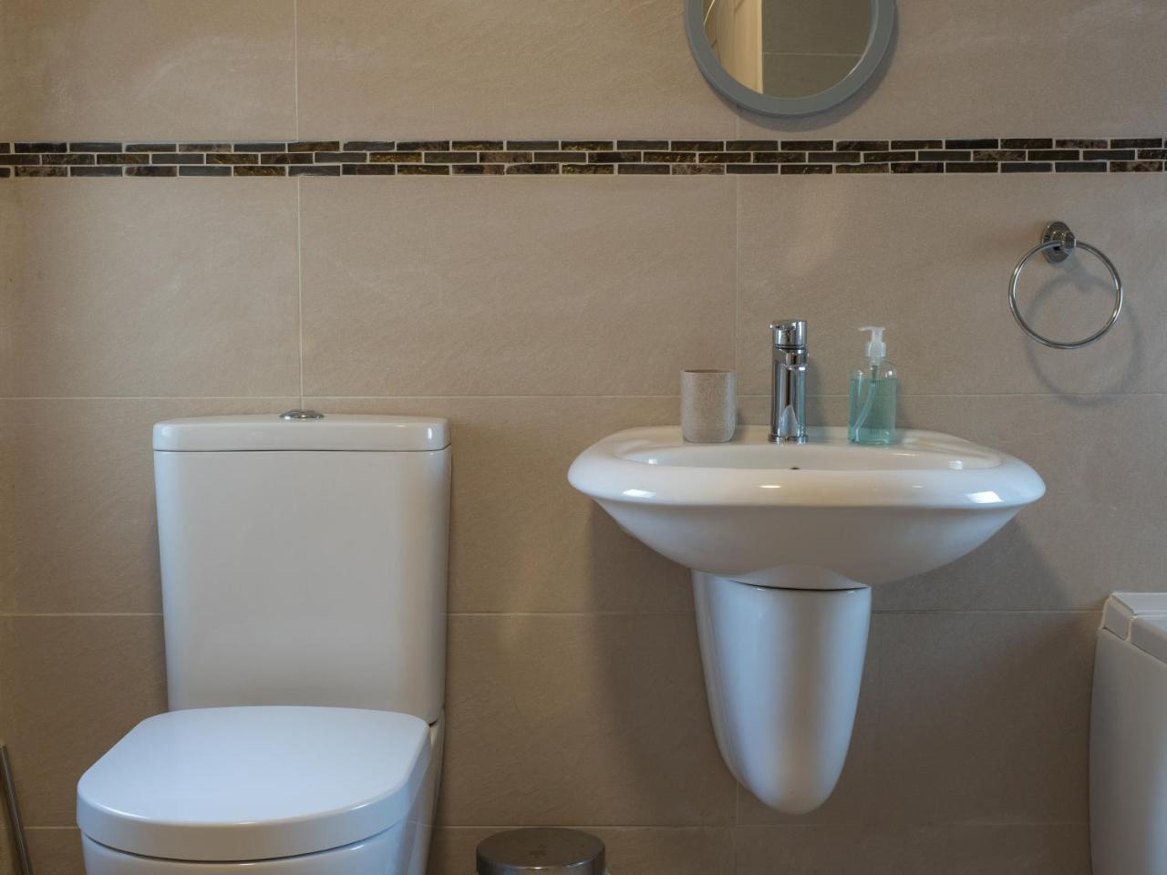 Teifi Netpool Hotel Pembroke Ngoại thất bức ảnh